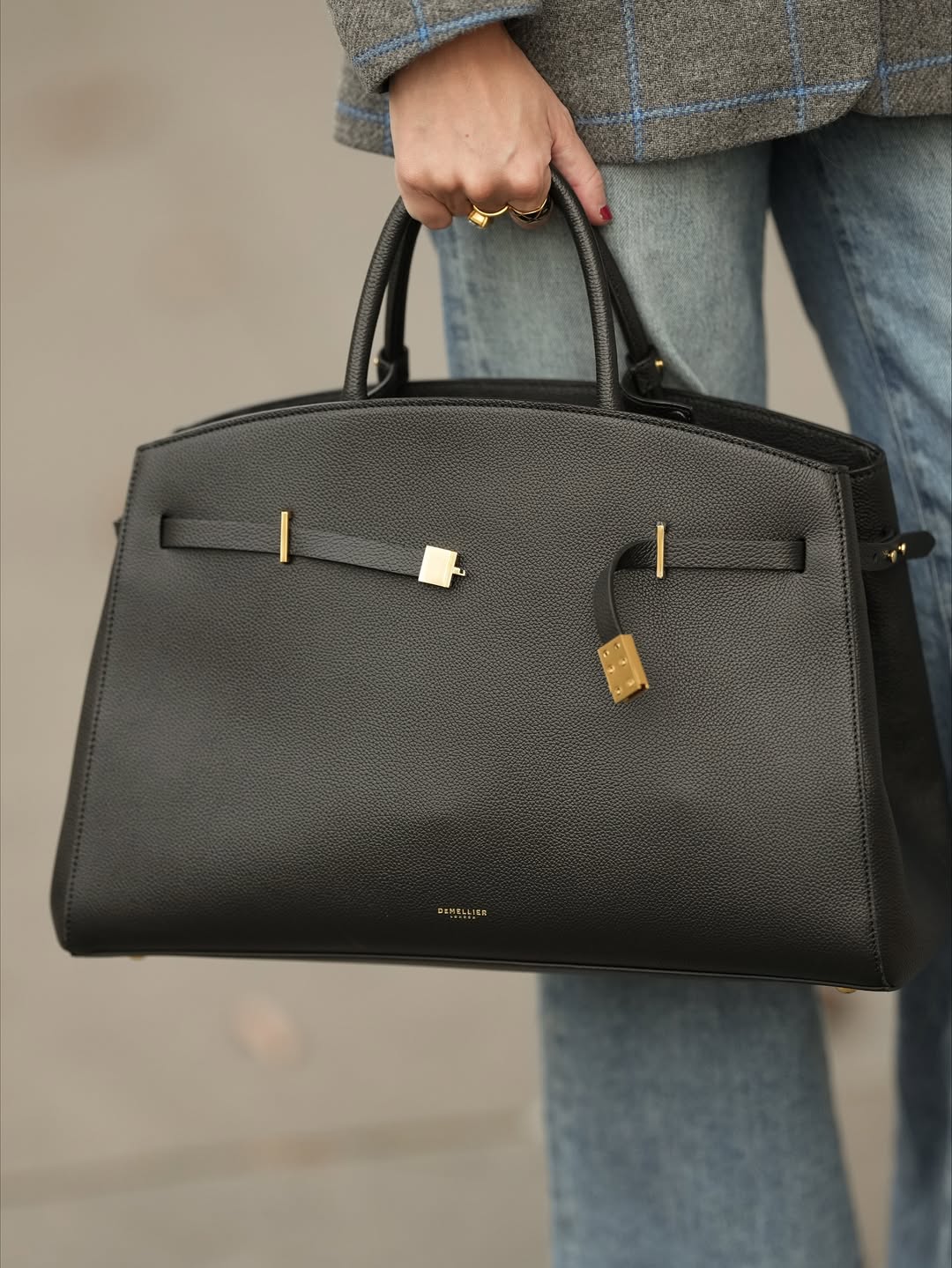 Before You Buy: The Modern Woman’s Guide to Handbag Authenticity & Value hermes tote bag